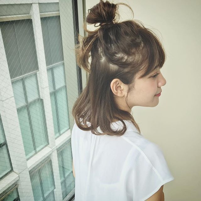 ストレートだから学校ok 巻かずに簡単かわいいヘアアレンジカタログ Trill トリル