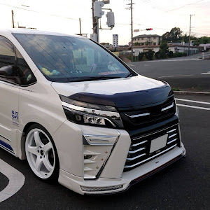 ヴォクシー ZRR80W