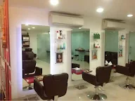 Lakme Salon photo 8