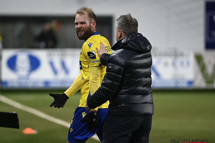 Klauss maakt voor het eerst sinds lang knappe goal en... wordt kort hierna gewisseld: "Onvrede niet aan coach gericht"