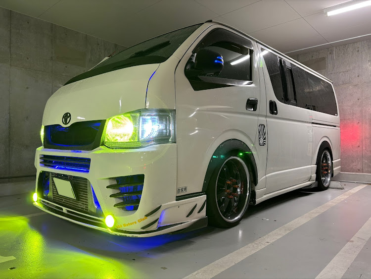ハイエースバンのシャコタン風・関東3型保存会・DIY・884MOTORSCLUBに関するカスタム事例の投稿画像1枚目