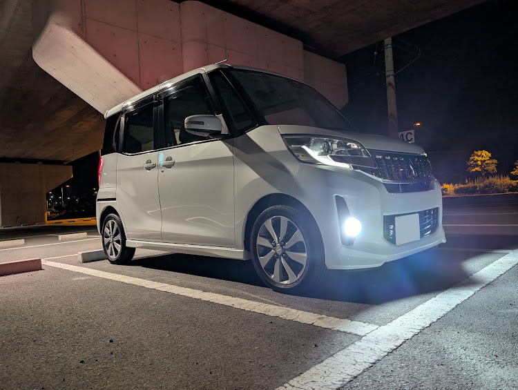 eKスペースカスタムのいつもイイね＆コメントありがとうございます😆・ボディカラー図鑑・テールライト交換・夜ショット・皆さんに感謝しておりますに関するカスタム事例の投稿画像5枚目