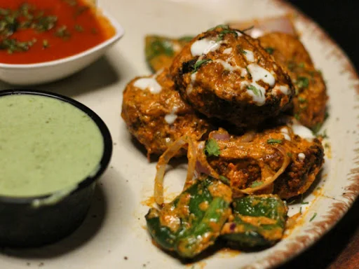 Veggie Achari Momos