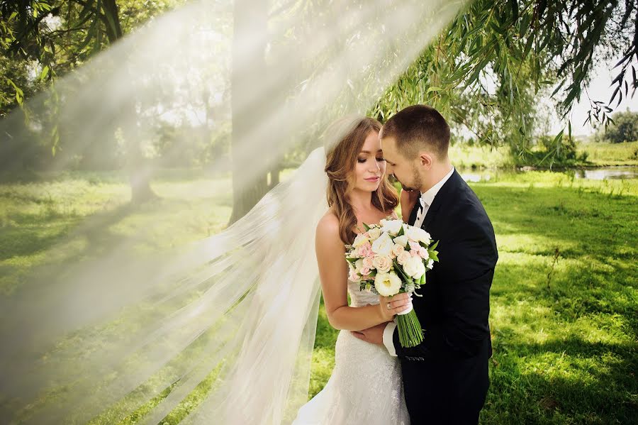 Fotógrafo de casamento Vitaliy Kovtunovich (kovtunovych). Foto de 2 de dezembro 2016