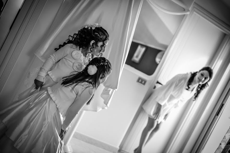 Wedding photographer Linda Puccio (puccio). Photo of 5 February 2014