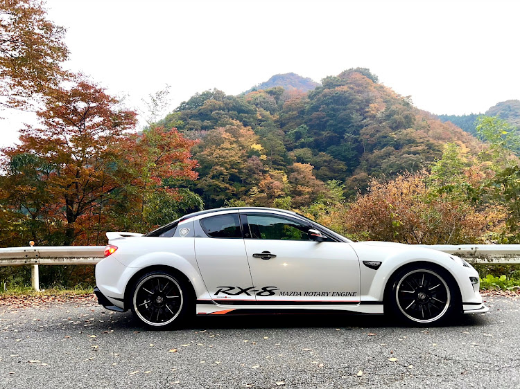 RX-8の峠ドライブは楽しい！・紅葉ドライブ・峠が凍結する前に・コーナリングマシンに関するカスタム事例の投稿画像3枚目