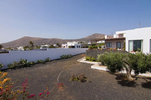 Luxury chalet for sale in Tías (Spain) with panoramic view and terrace