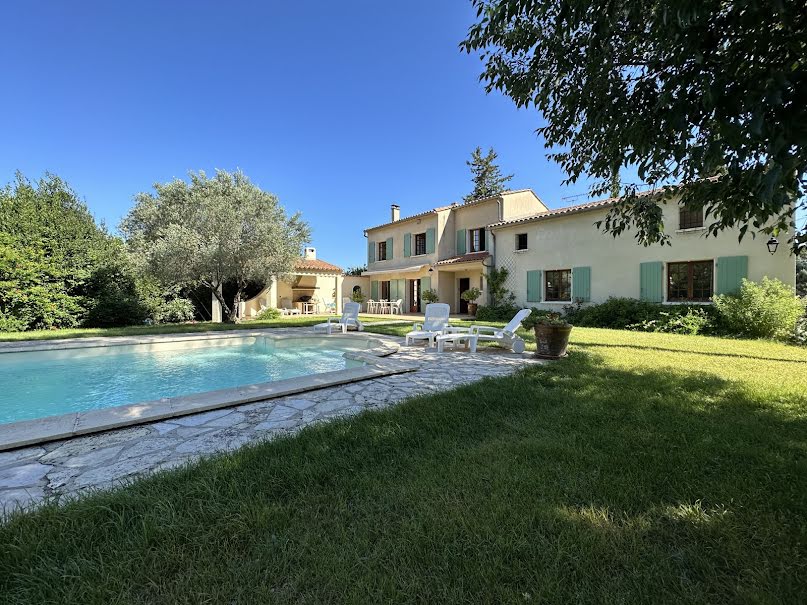 Vente villa 13 pièces 328 m² à Nimes (30000), 680 000 €