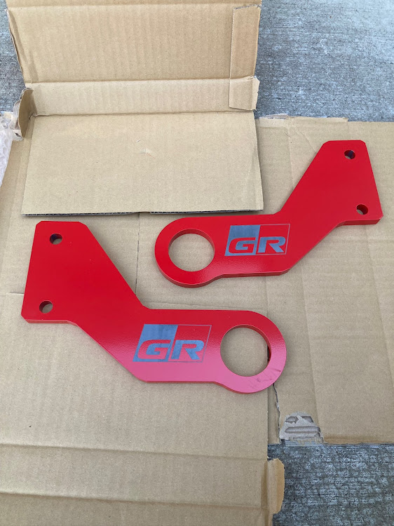 ハイラックスのハイラックスGR・DIY・牽引フック・牽引フック取り付け・＃平出精工に関するカスタム事例の投稿画像1枚目