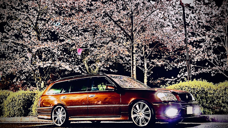 クラウンエステートの桜とコラボ🌸・ドライブ・春の交通安全週間・雨☔️の中での撮影！・一眼レフ欲しいに関するカスタム事例の投稿画像2枚目