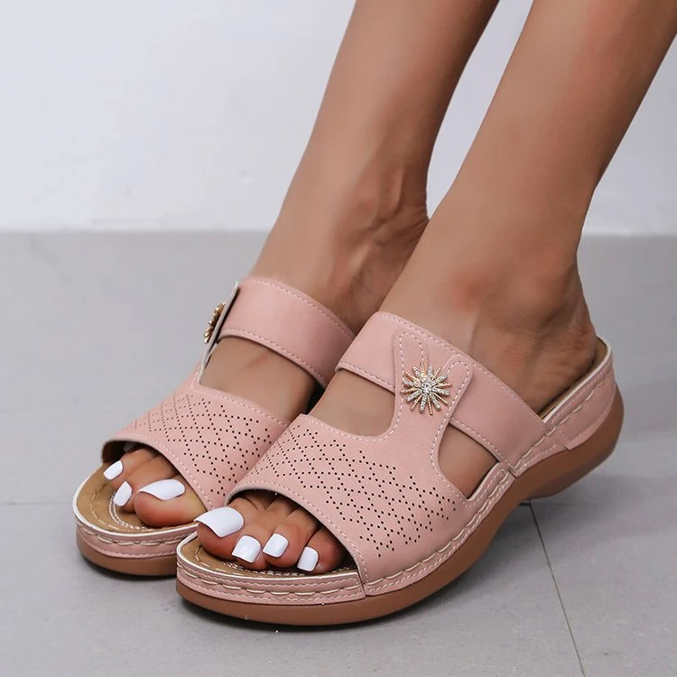 Sandalias huecas gruesas con bordado de boca de pez para mujer, cómodas y elegantes, ideales para el verano y caminar con estilo.