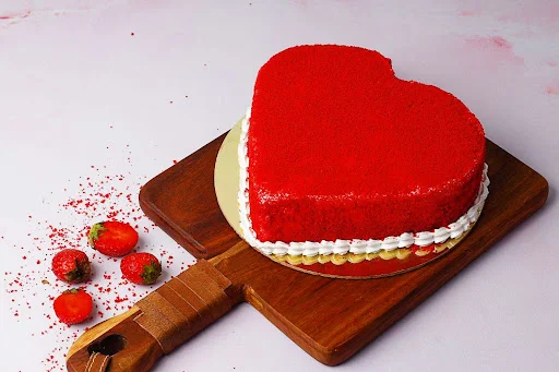 Red Velvet Heart Cake (500 Grams)