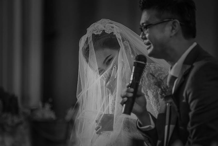 Wedding photographer Tito Rikardo (titorikardo). Photo of 26 September 2014