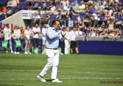 ? Marc Coucke pakt op Twitter uit met parodie van hilarisch moment uit KV Kortrijk - Anderlecht