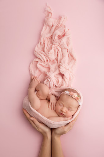 WHY I PHOTOGRAPH NEWBORNS MOSTLY NAKED
