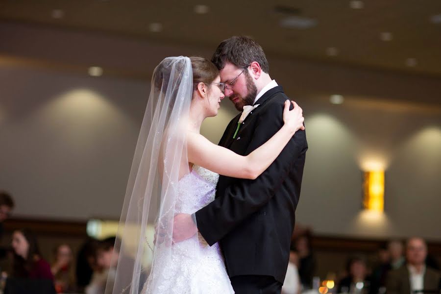 शादी का फोटोग्राफर Laura Schmitt Hiller (lauraschmitt)। दिसम्बर 30 2019 का फोटो