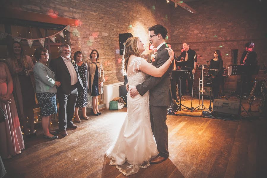 Wedding photographer Martin Tompkins (martintompkinsph). Photo of 2 July 2019