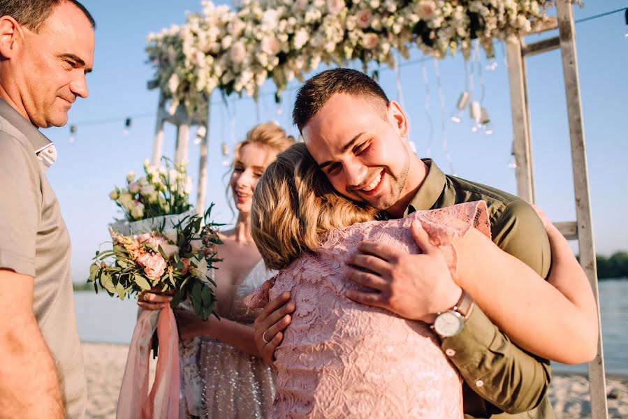 Wedding photographer Yuliya Yaroshenko (juliayaroshenko). Photo of 3 February 2019