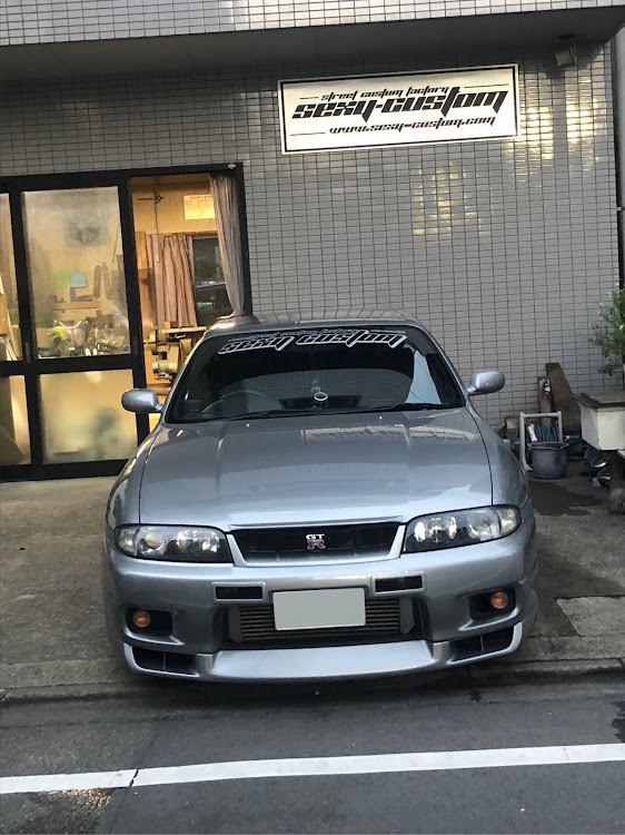 スカイライン GT-Rの天井張り替え・スモークフィルム・セクシーカスタム・中年妄想族・テンション上がるに関するカスタム事例の投稿画像7枚目