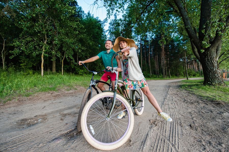 Wedding photographer Yuliya Dobrovolskaya (juliakaverina). Photo of 4 September 2017