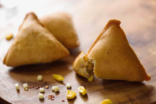 Cheese N Corn Samosa