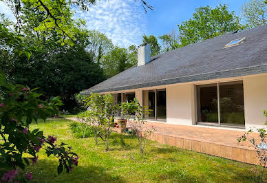 House with garden and terrace 2