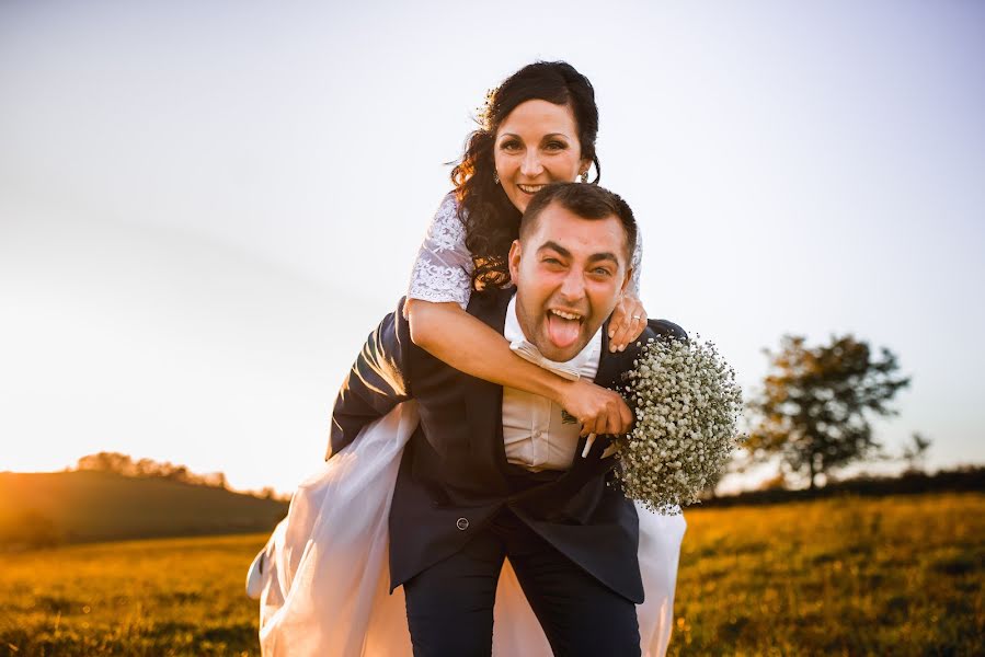 Hääkuvaaja Andrea Klečková (malinnphoto). Kuva otettu 8. huhtikuuta 2019