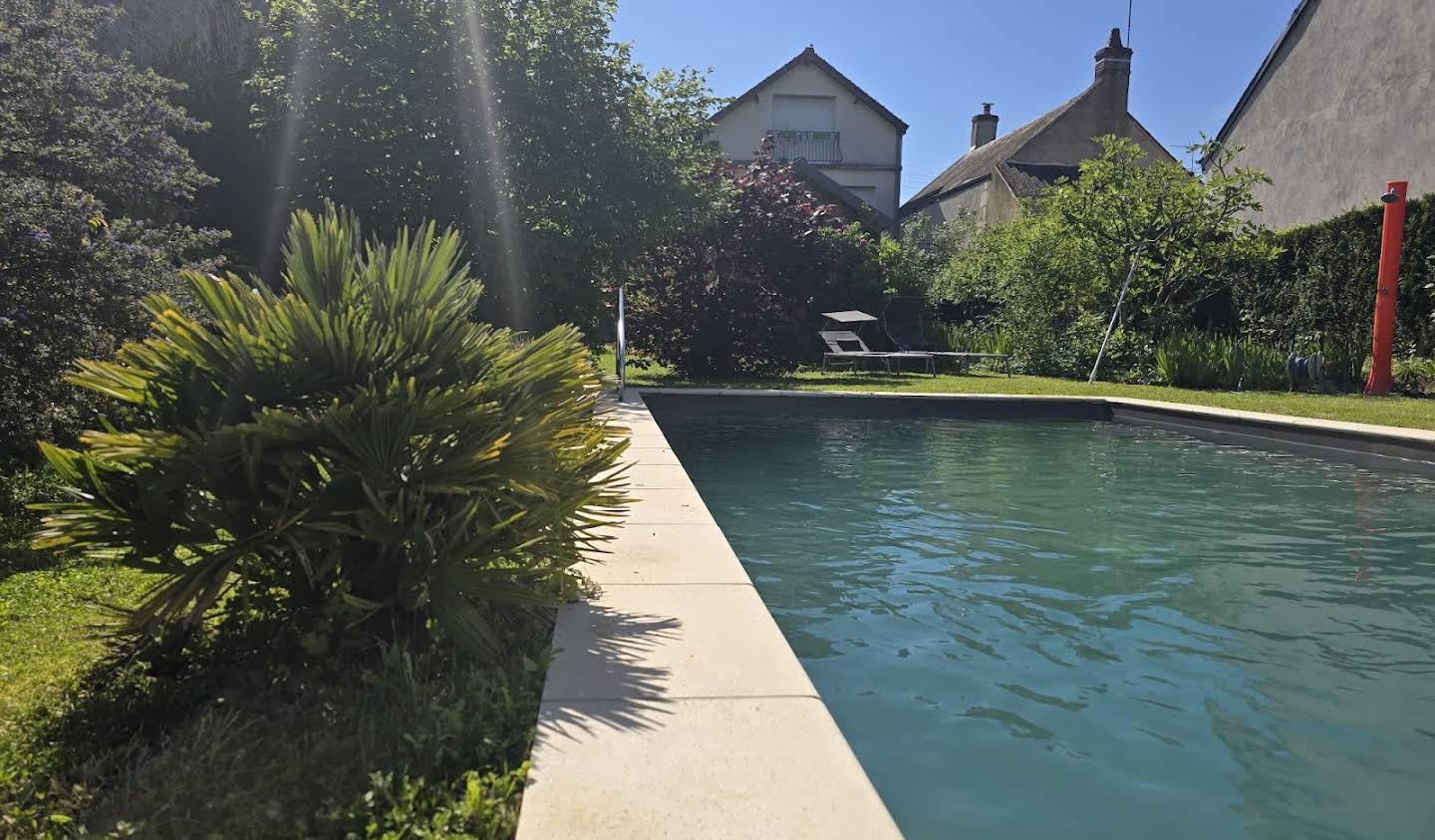 House with pool and garden Bourges