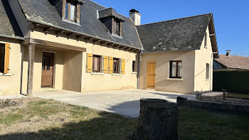 maison à Saint-Priest-de-Gimel (19)