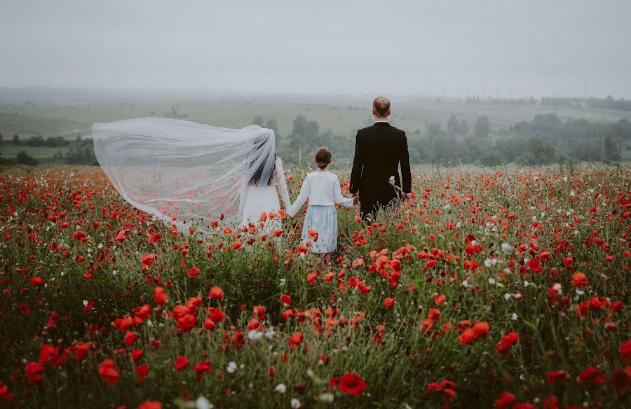 Wedding photographer Sylwia Niezgoda (szlajamsie). Photo of 2 December 2021