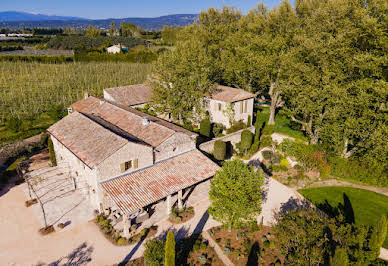 Villa with pool and garden 3