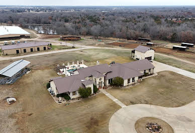 House with pool and garden 2