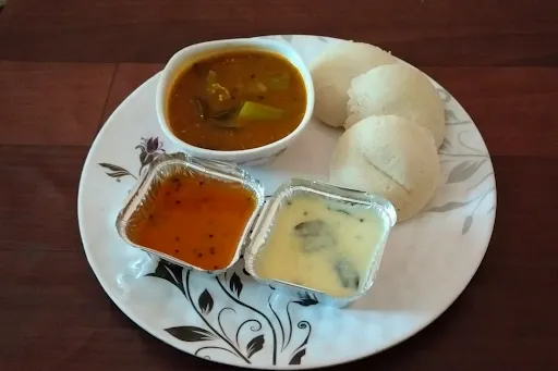 Idli [3 Pieces] With Sambhar