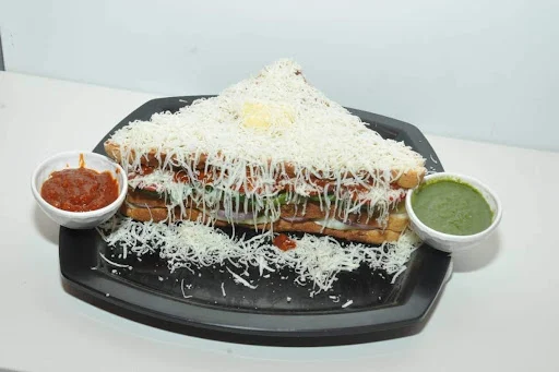 Paneer Cheese Chilli Grilled Sandwich