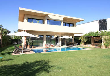 Villa with pool 18