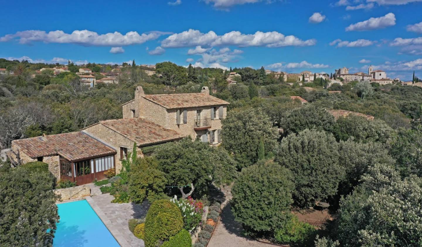 House with pool and terrace Gordes