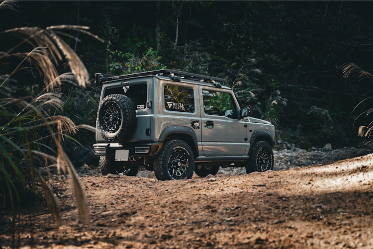 ジムニーのジムニー女子・紅葉ドライブ・四駆女子・4×4・offroadに関するカスタム事例の投稿画像1枚目