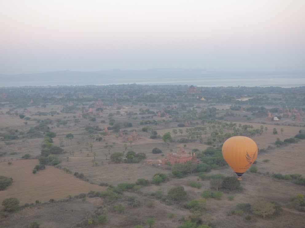 Golden Eagle Ballooning - bagan