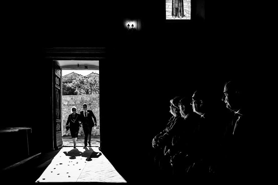 Bröllopsfotograf Mirko Turatti (spbstudio). Foto av 24 februari 2017