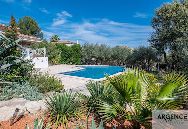 House with pool and terrace 13