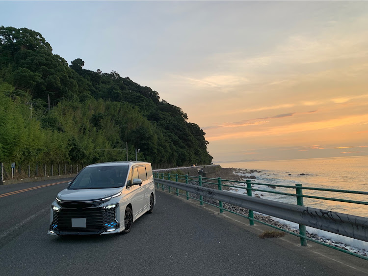 ヴォクシーの毎日投稿継続中・過去画像・海と愛車に関するカスタム事例の投稿画像2枚目
