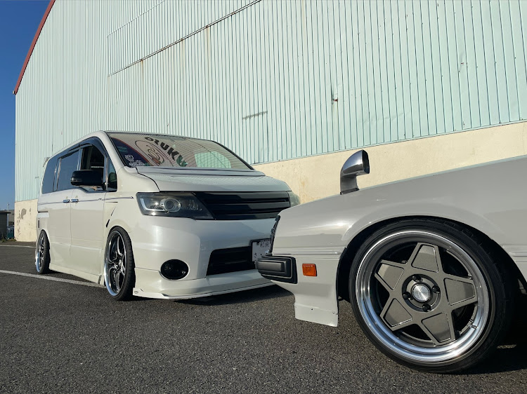 セレナの歴代のホイール見てみたい・ホイール交換・スカイラインR30・車好きと繋がりたい・workwheelsに関するカスタム事例の投稿画像5枚目