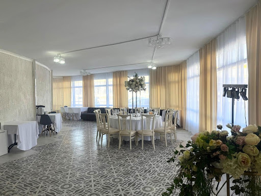 White HALL "Пушкин"