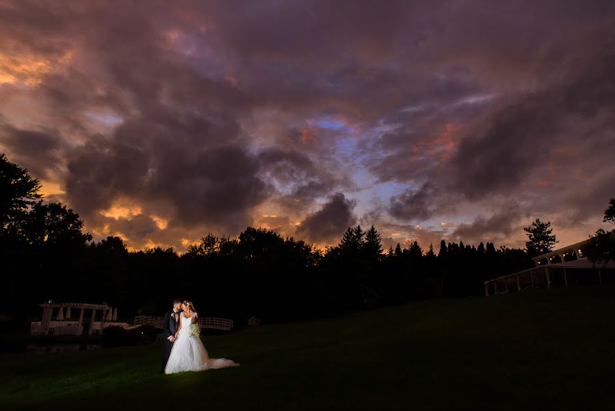 Fotografo di matrimoni Tudor Parau (tudorparau). Foto del 10 maggio 2019