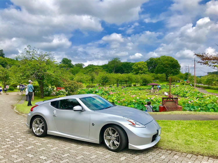 フェアレディZのドライブ・蓮の花に関するカスタム事例の投稿画像1枚目