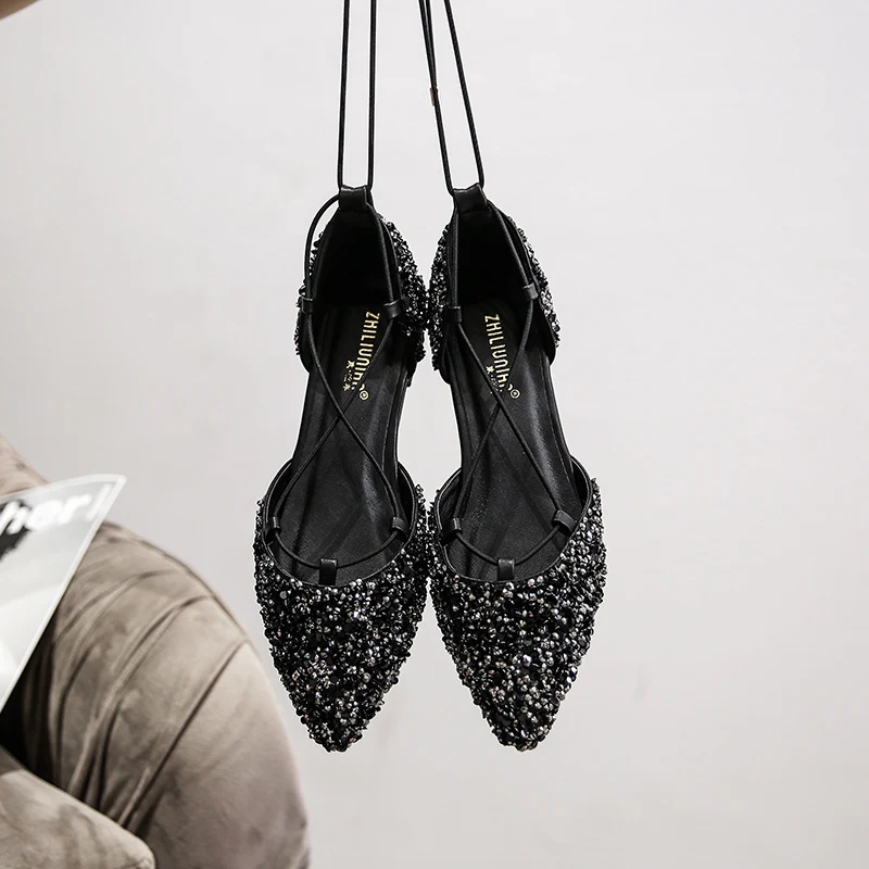 Sandales Femme à Brides Croisées et Strass Chaussures Élégantes pour Femmes Brillance et Confort Idéales pour Soirées et Cérémonies Style et Féminité