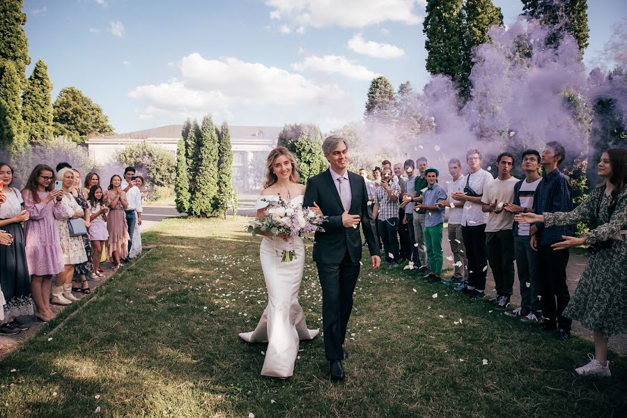 Fotógrafo de casamento Mikola Semak (fotonik81). Foto de 11 de março 2021