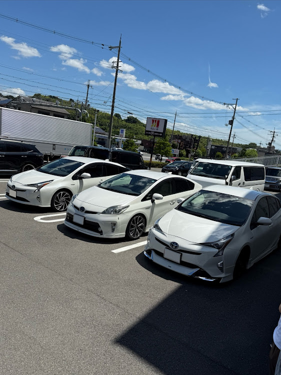 プリウスのTOYOTA・PRIUS・zvw50・zvw51・zvw30に関するカスタム事例の投稿画像1枚目