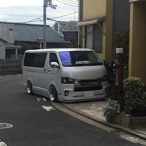 ハイエースバン TRH200V