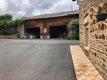 ferme à Bourg-de-Thizy (69)